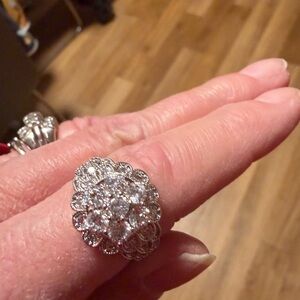 Elegant Sterling Silver mossinite Floral Ring